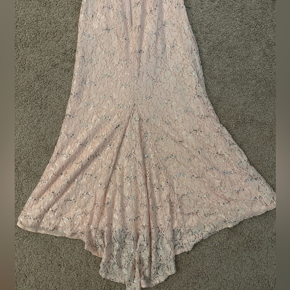 My Michelle Blush Pink Lace Sequin Gown – Size 5 - Picture 8 of 15